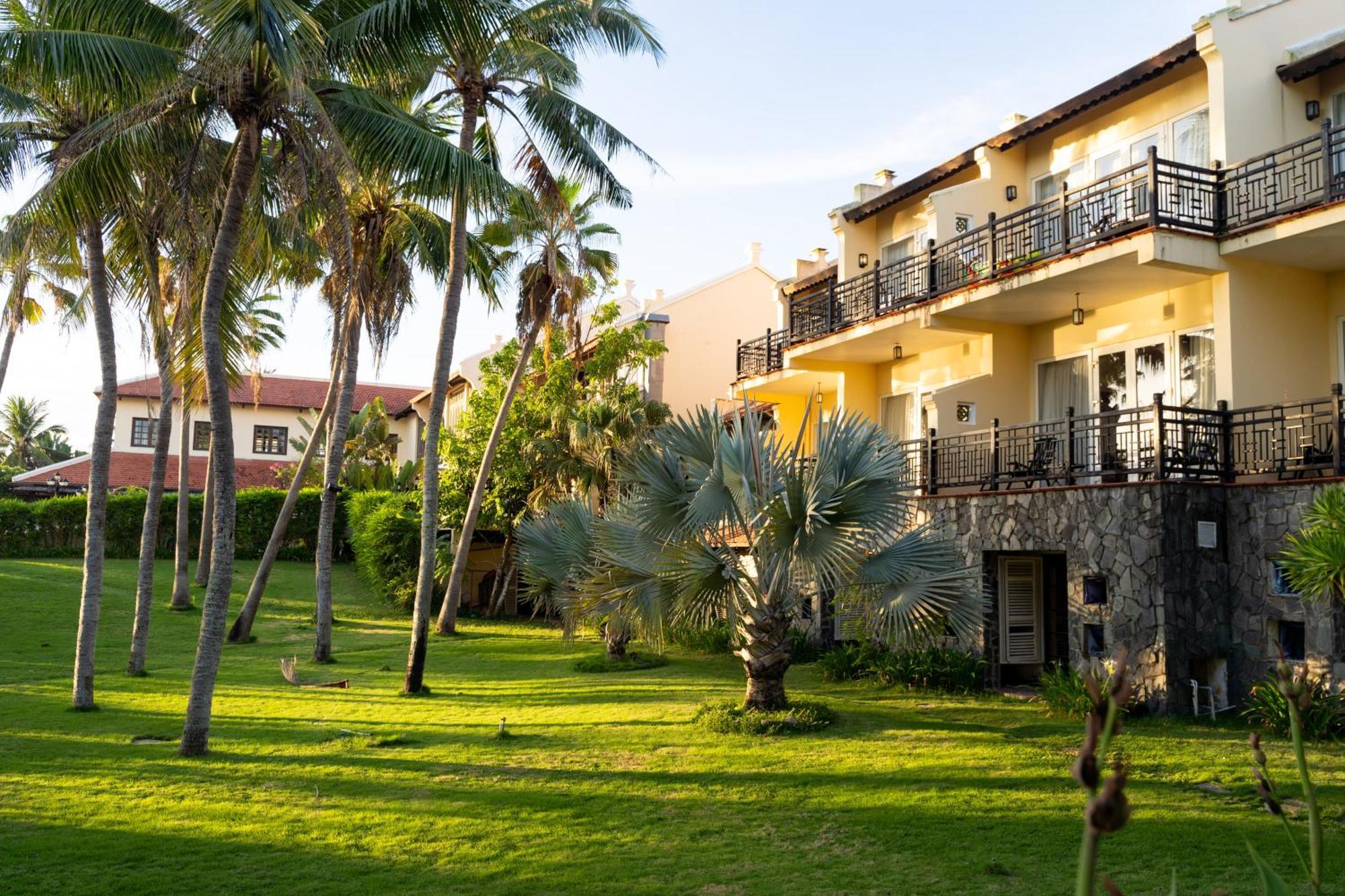 Victoria Hoi An Beach Resort & Spa Exterior photo